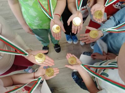 Децата от IV гр. "Звездички" и II гр. "Калинка" показаха отлични резултати на националното състезание "Многознайко", кръг - "Обичам да смятам" - Изображение 2