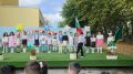 Честит първи учебен ден! С усмивки и вълнение открихме новата учебна година. Нека тази година бъде пълна със знание, открития и незабравими мигове на радост и приятелство. - ДГ 15 Райна Княгиня - Перник