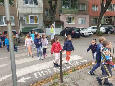 8 - ДГ 15 Райна Княгиня - Перник