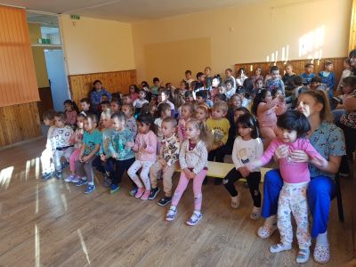Цирк в детската градина - ДГ 15 Райна Княгиня - Перник