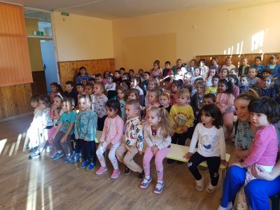 Цирк в детската градина - ДГ 15 Райна Княгиня - Перник