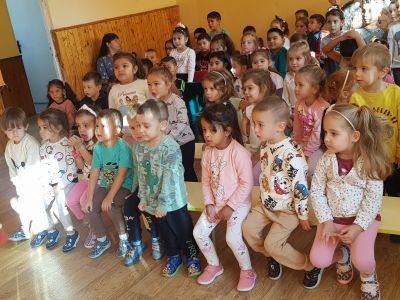 Цирк в детската градина - ДГ 15 Райна Княгиня - Перник